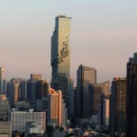 Bangkok wurde zur besten Stadt Asiens für 2026 gekürt und festigt damit seinen Ruf als führendes globales Reiseziel. Diese Auszeichnung stammt von den Readers' Choice Awards 2026 des Reise- und Lifestyle-Magazins DestinAsian . Die Bekanntgabe erfolgte am 10. März durch Ekwaranyu Amrapal, Sprecher der Stadtverwaltung Bangkok (BMA). Bangkok belegte den ersten Platz vor Tokio in Japan, das den zweiten Platz belegte, und Singapur, das den dritten Platz erreichte.