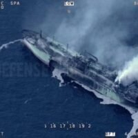 Der Krieg zwischen den USA und dem Iran eskalierte am 4. März deutlich, nachdem ein US-U-Boot vor Sri Lanka ein iranisches Kriegsschiff versenkt und dabei mindestens 80 Menschen getötet hatte und die NATO-Luftverteidigung eine auf die Türkei abgefeuerte iranische ballistische Rakete zerstört hatte.