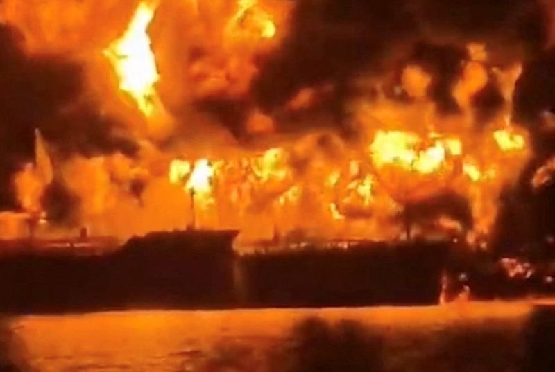 Der Iran hat zwei Tanker in irakischen Gewässern in Brand gesetzt und damit seine Angriffe auf Öl- und Transportanlagen im gesamten Nahen Osten verstärkt. Er warnte die Welt, sich auf einen Ölpreis von 200 Dollar pro Barrel einstellen zu müssen, und widersprach damit der Behauptung von Präsident Donald Trump, die Vereinigten Staaten hätten den Krieg bereits gewonnen.