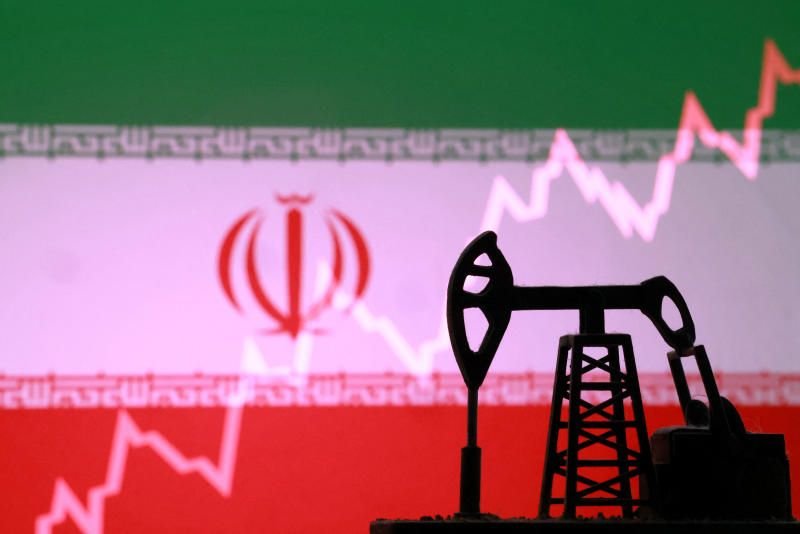 Die Aktienkurse setzten ihren Abwärtstrend fort und der Dollar legte im frühen asiatischen Handel am Dienstag zu, da die Anleger die Auswirkungen der US-amerikanischen und israelischen Angriffe auf den Iran auf die Energiepreise und die Weltwirtschaft abwägten.