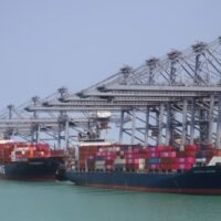 Steigende Ölpreise und Unsicherheit belasten die wirtschaftlichen Aussichten zusätzlich. Thailand rüstet sich für die Folgen des Nahostkriegs. Thailands fragile wirtschaftliche Erholung steht nach dem Ausbruch des Krieges zwischen einem US-israelischen Bündnis und dem Iran vor neuen Herausforderungen.