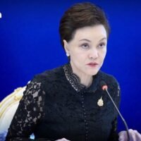 Bei einer Sondersitzung des thailändischen Kabinetts am 26. März, die nach einer Erhöhung der Kraftstoffpreise um 6 Baht pro Liter einberufen wurde, wurden sieben weitere preisregulierte Güter genehmigt und die Preiskontrollen für mehrere wichtige Konsumgüter verschärft.