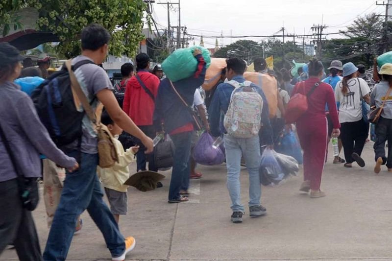 Die Regierung hat trotz des Drucks aus der Privatwirtschaft bekräftigt, dass aus Sicherheitsgründen keine neuen kambodschanischen Wanderarbeiter ins Land gelassen werden. Arbeitsministerin Treenuch Thienthong erklärte, die Regierung verstehe die von den Unternehmen geäußerten Bedenken hinsichtlich des Arbeitskräftemangels. Frau Treenuch äußerte sich im Anschluss an ein Treffen mit dem Gemeinsamen Ständigen Ausschuss für Handel, Industrie und Bankwesen.