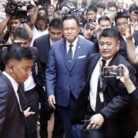 Premierminister Anutin Charnvirakul versicherte der Öffentlichkeit, dass Thailand gut gerüstet sei, um die Auswirkungen des andauernden Konflikts zwischen den Vereinigten Staaten und dem Iran zu bewältigen, und bezeichnete die aktuellen Auswirkungen als begrenzt und beherrschbar.