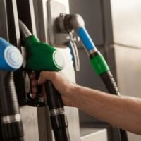 Thailand verfügt über Reserven von 4,925 Milliarden Litern Rohöl und Fertigölprodukten, um den Inlandsbedarf für 38 Tage zu decken, berichtete Veerapat Kiatfuengfoo, stellvertretender Staatssekretär des Energieministeriums, heute