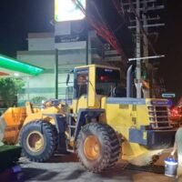 Die Frustration über die Treibstoffknappheit in Thailand wächst. „Ölmafias“ wegen Hortungsängsten im Visier. In Thailand wächst die Frustration der Bevölkerung über den eingeschränkten Zugang zu Treibstoff, trotz wiederholter Zusicherungen der Regierung, dass die nationalen Reserven weiterhin ausreichend seien.