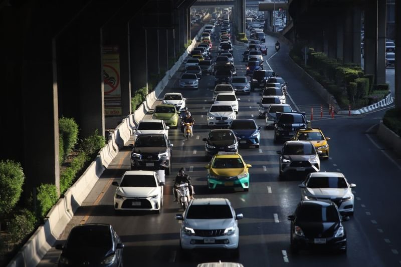 Am Freitag starben 20 Menschen und 132 wurden bei 135 Verkehrsunfällen in ganz Thailand verletzt – dem ersten der „sieben gefährlichen Tage“ der Songkran-Feiertagsreise, teilte die Katastrophenschutzbehörde am Samstag mit.