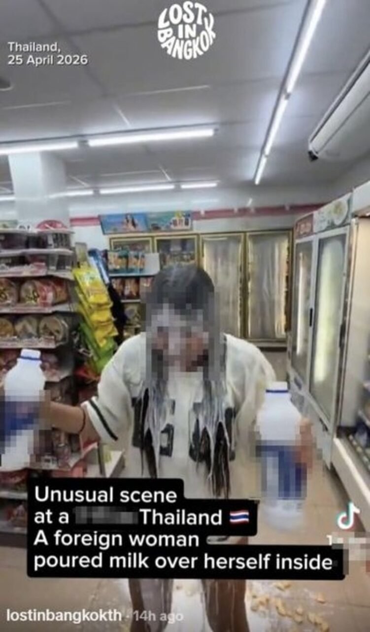 Eine Ausländerin hat in Thailand für Empörung gesorgt, nachdem sie sich dabei gefilmt hatte, wie sie in einem Supermarkt Milch verschüttete und Lebensmittel verstreute. Das Personal musste die entstandene Sauerei beseitigen. Der Vorfall, der am 26. April 2026 gemeldet wurde, verbreitete sich rasend schnell in den sozialen Medien und rief heftige Kritik von thailändischen Internetnutzern hervor.
