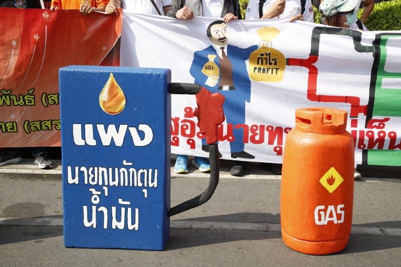 Ausländische Investoren verkaufen thailändische Vermögenswerte, da ein Energieschock infolge des US-israelischen Krieges gegen den Iran die Hoffnungen auf eine wirtschaftliche Erholung unter Premierminister Anutin Charnvirakul zunichtemachen könnte und die politische Lähmung Bangkoks offenlegt.