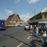 Laut einem ehemaligen Gouverneur der thailändischen Tourismusbehörde (TAT) könnte der Tourismussektor 15 bis 17 Prozent seiner Einnahmen verlieren, wenn der Baht über 30 Baht pro US-Dollar an Wert gewinnt.