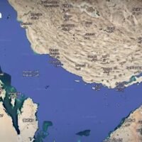 Al Jazeera berichtet unter Berufung auf die iranische Nachrichtenagentur Mehr News, dass Teheran eine von Pakistan vermittelte zweiwöchige Waffenruhe bestätigt habe. Der iranische Außenminister erklärte, eine sichere Passage durch die Straße von Hormus sei für zwei Wochen möglich, sofern die Angriffe aufhörten.