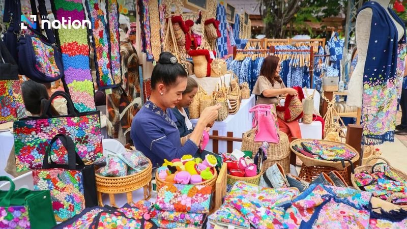 Chinesische Touristen verlagern ihren Fokus von traditionellen Strandurlauben hin zum Eintauchen in die Kultur. Aktivitäten wie das Ausleihen traditioneller thailändischer Kleider für Fotoshootings sind mittlerweile beliebter als Inselbesuche.