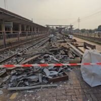 Heftige Sommergewitter zogen am Freitag über mehrere thailändische Provinzen und beschädigten Häuser und Gebäude. Meteorologen gaben am Samstag eine weitere Unwetterwarnung heraus, die bis Montag gilt.