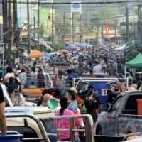 Bei Verkehrsunfällen während des Songkran-Festes kamen 191 Menschen ums Leben, die meisten davon in Bangkok. In Chiang Mai wurden die meisten Fälle von Trunkenheit am Steuer verzeichnet. Obwohl die Regierung während der Songkran-Festtage für mehr Verkehrssicherheit geworben hat, forderten Verkehrsunfälle vom 10. bis 14. April 191 Menschenleben, wobei Bangkok die meisten Todesopfer zu beklagen hatte.