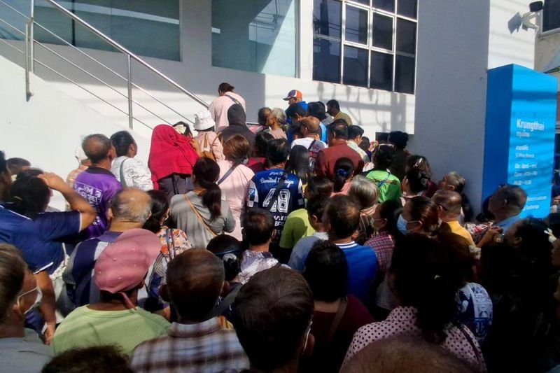 Die Regierung begrüßte die überwältigende Resonanz am ersten Tag ihres neuen Zuzahlungs-Subventionsprogramms „Thais Help Thais Plus“, bei dem sich innerhalb weniger Stunden mehr als 23 Millionen Menschen registrierten.