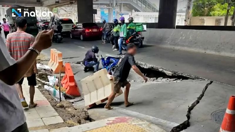 Auf der Charan Sanit Wong Road im Bangkoker Stadtbezirk Bangkok Noi, vor dem Vichaivej-Krankenhaus in der Nähe der Fai Chai-Kreuzung, ereignete sich ein Straßeneinbruch, bei dem ein Motorrad umkippte und es zu einem Verkehrschaos kam.