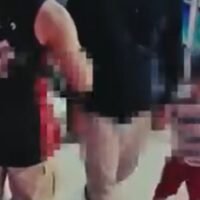 Bewohner von Patong auf Phuket fordern die Behörden zu einem entschiedenen Vorgehen auf, nachdem ein Ausländer mit seinem kleinen Sohn Touristen um Geld angebettelt hatte. Der Vorfall, der am 5. Mai 2026 gemeldet wurde, hat bei Einheimischen und Besuchern Bestürzung ausgelöst und Besorgnis über soziale Probleme in diesem wichtigen Touristengebiet geweckt.