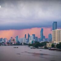 Der thailändische Wetterdienst sagte heute (11. Mai 2026) voraus, dass es in Oberthailand tagsüber heiß bleiben würde, während in einigen Gebieten weiterhin Gewitter und stürmische Winde zu erwarten seien.