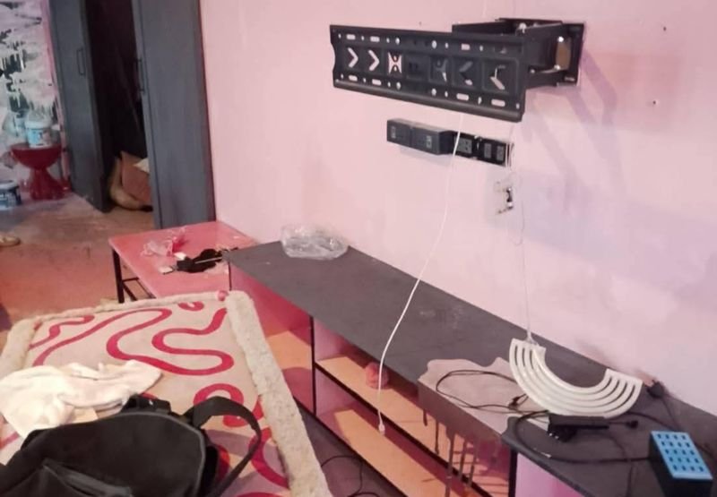 Eine Britin ist verschwunden, nachdem sie angeblich eine gemietete Wohnung in Chiang Mai voller Müll und stark beschädigt hinterlassen hatte. Die Reparaturkosten werden auf 500.000 Baht geschätzt
