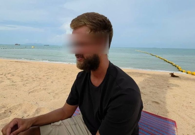 Ein deutscher Tourist hat um Hilfe gebeten, nachdem er angeblich über fünf Wochen ohne Geld und Unterstützung in Pattaya gestrandet war. Der Mann wurde Berichten zufolge in der Nähe des Jomtien Beach, unweit des Jomtien Palm Beach, gefunden, nachdem er angegeben hatte, dass ihm Geldbörse und Kreditkarten gestohlen worden seien.