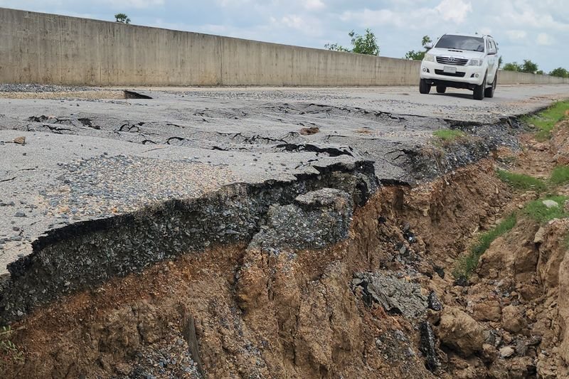 Der Tambon Tha Chang liegt nahe dem Ende des Kanals, wo das Wasser in den Songkhla-See mündet. Der Tambon wurde letztes Jahr schwer überflutet, da der Kanal die enormen Wassermengen, die die Stadt Hat Yai überschwemmten, nicht aufnehmen konnte.