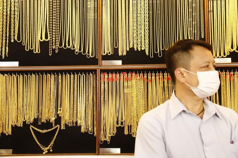 Laut der Gold Traders Association (GTA) könnten die globalen Goldpreise in diesem Zyklus auf 4.200 US-Dollar pro Unze fallen, was einem Inlandspreis von rund 66.000 Baht entspricht, da der Markt angesichts der steigenden Inflation in den USA begonnen hat, die Möglichkeit einer Zinserhöhung der Federal Reserve in der zweiten Jahreshälfte einzupreisen.