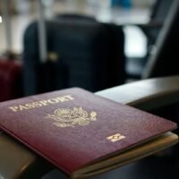 Der thailändische Hotelverband (THA) hat Premierminister und Innenminister Anutin Charnvirakul acht Vorschläge zum Thema Tourismus unterbreitet, darunter eine Überprüfung der 60-tägigen Visafreiheit und neue Vorschriften, die ausländische Online-Reisebüros (OTAs) verpflichten, Steuern in Thailand ordnungsgemäß zu entrichten.