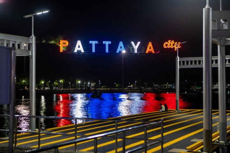 Die Tourismusbetreiber in Pattaya und Chon Buri leiden unter den Homeoffice Regelungen der Regierung während der Nebensaison und erwarten in diesem Monat nur eine Auslastung von 30-40%, während sie mit Rabatten um Märkte mit hohem Potenzial wie chinesische und indische Touristen konkurrieren.