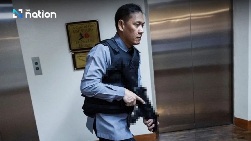 Am Mittwochabend sollen im philippinischen Senat Schüsse gefallen sein, während die Behörden weiterhin Senator Ronald dela Rosa , einen prominenten ehemaligen Polizeichef, der vom Internationalen Strafgerichtshof wegen mutmaßlicher Beteiligung am Drogenkrieg der Duterte-Ära gesucht wird, observierten.