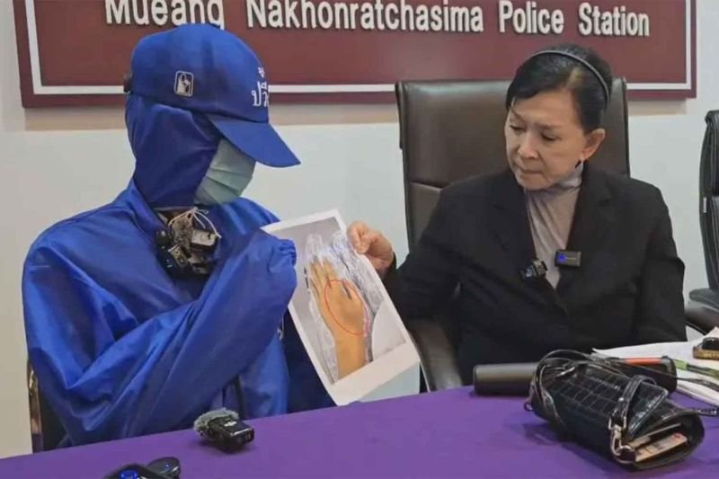 Ein Polizeisergeant im Nordosten Thailands muss sich wegen des mutmaßlichen Festhaltens und Misshandelns seiner Freundin verantworten. Polizeioberst Sirichai Srichaipanya gab bekannt, dass die Anklagepunkte, darunter Freiheitsberaubung, Körperverletzung und Computerkriminalität, noch diese Woche erhoben werden. Letztere Anklage bezieht sich auf die Verbreitung intimer Fotos des Opfers im Internet.