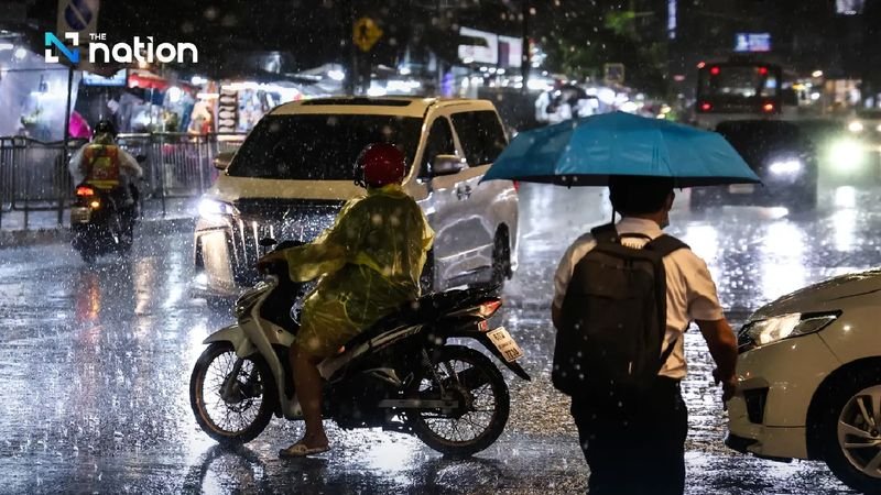 Von Donnerstag bis Montag wird mit einer Verstärkung des Monsuns gerechnet, wodurch an der südwestlichen Küste das Potenzial für sehr starke Regenfälle besteht.Die Öffentlichkeit wurde vor den Gefahren starker Regenfälle gewarnt, und Schiffen wird aufgrund starker Wellen in der Andamanensee zu besonderer Vorsicht geraten.