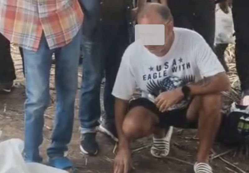 Eine 51-jährige Thailänderin ist in der Provinz Phayao im Bezirk Jun von einer Brücke in den Fluss Ing gesprungen und dabei ums Leben gekommen. Zuvor war es offenbar zu einem Streit mit ihrem ausländischen Ehemann gekommen. Nachdem ihr Motorrad und ihre Schuhe am Unglücksort gefunden worden waren, leitete der Rettungsdienst eine großangelegte Suchaktion ein.