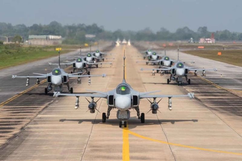 Die Königlich Thailändischen Streitkräfte planen, im nächsten Haushaltsjahr ein neues Joint Capabilities Command (JCC) einzurichten, um autonome Militärsysteme zu entwickeln und die Fähigkeiten zur domänenübergreifenden Kriegsführung auszubauen.