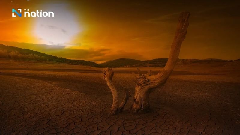 Thailand wurde aufgrund eines „Super El Niño“-Phänomens, das voraussichtlich die schwerste Dürre in der Geschichte des Landes verursachen wird, in höchste Umweltalarmstufe versetzt. Es wird erwartet, dass dieses Klimaereignis rekordverdächtige Hitzewellen auslösen wird, wobei die Temperaturen in den zentralen und nördlichen Regionen voraussichtlich konstant über 45°C liegen werden.