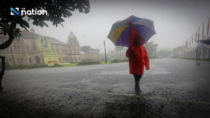 Ein starker Südwestmonsun verursacht in weiten Teilen Thailands, einschließlich der Regionen Nord, Zentral, Ost, Süd und Bangkok, starke bis sehr starke Regenfälle. Die Behörden warnen die Bevölkerung vor der Gefahr von Sturzfluten und Oberflächenabfluss, insbesondere in tiefliegenden Gebieten und an den Ausläufern von Bergen in der Nähe von Wasserläufen.