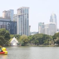 Die Verbraucherzurückhaltung der Thailänder dämpft die Tourismusaussichten im Inland. Die Inlandsreisen werden sich aufgrund der langen Feiertage voraussichtlich verlangsamen, berichten die lokalen Medien. Aufgrund hoher Energie- und Lebenshaltungskosten unternehmen thailändische Touristen an diesem langen Feiertagswochenende weniger Reisen.
