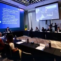 Das thailändische Bildungssystem scheitert daran, eine wirklich kostenlose und gerechte Schulbildung zu gewährleisten. Experten warnen davor, dass die aktuelle Politik die Ungleichheit verschärft und die Chancen für benachteiligte Kinder einschränkt.
