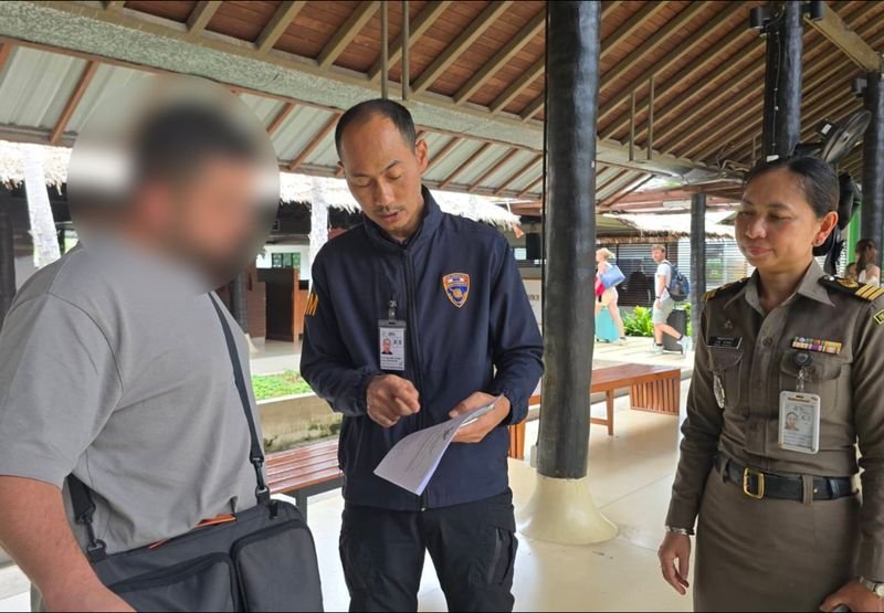 Ein israelischer Staatsbürger, der im Zusammenhang mit einem mutmaßlichen Strohmann-Landbesitzsystem auf Koh Phangan gesucht wurde, ist nach seiner Rückkehr nach Thailand am Flughafen Samui festgenommen worden