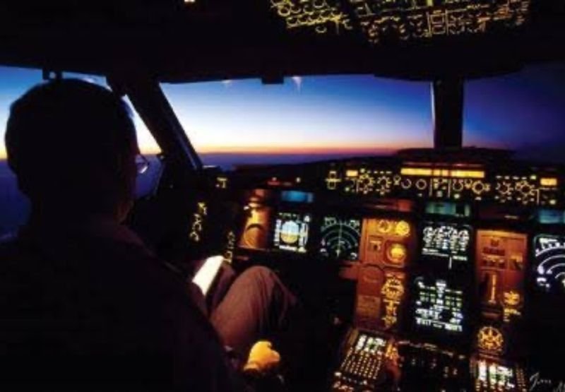 Ein bekannter thailändischer Pilot hat eine Untersuchung des umstrittenen „Pay-to-Fly“-Systems gefordert und gewarnt, dass es Flugreisende gefährden könnte. Am 10. Juni appellierte Sanong Mingcharoen öffentlich an die Behörden, die Praxis zu prüfen