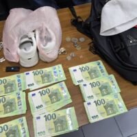Ein thailändischer Taxifahrer gab zwei sri-lankischen Touristen mehr als 320.000 Baht in bar zurück, nachdem diese versehentlich eine Tasche mit 8.500 Euro und persönlichen Gegenständen in seinem Fahrzeug in Bangkok zurückgelassen hatten.
