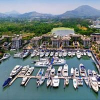 Der Markt für Eigentumswohnungen stößt weiterhin auf großes Interesse bei ausländischen Investoren. Käufer verlagern ihren Standort aufgrund der Instabilität nach Phuket. Der in Dubai ansässige Geschäftsmann Steven Swindells hat gerade eine Reise durch Thailand auf der Suche nach einem Zweitwohnsitz beendet.